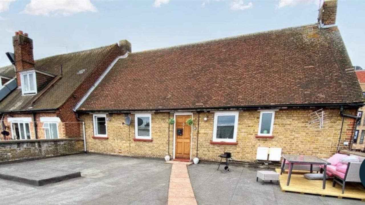 4 Bedroom Property Which Sleeps 8 Very Close To The Harry Potter Studio And Watford Junction 외부 사진